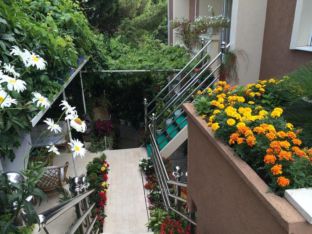 Apartments Knezevic Ulcinj Exterior photo